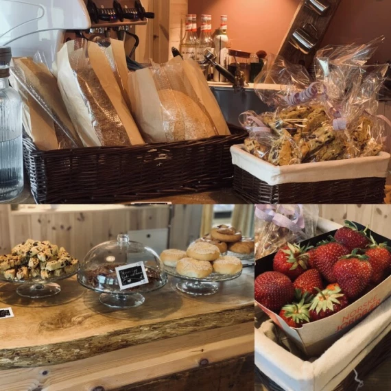❤️ Har du smakt våres deilige hjemmelaget Biscotti med tranebær og pistasj?