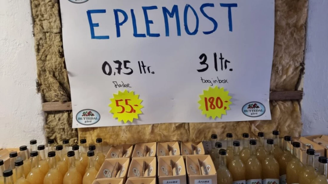 Priser på eplemosten vår