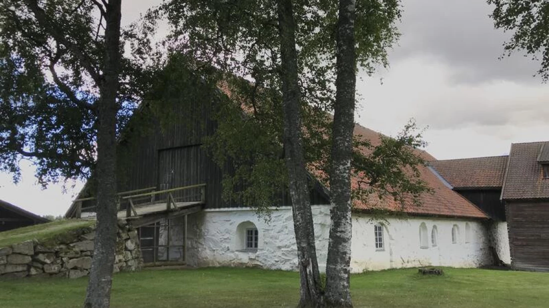 Fjøset. Alle rettigheter - https://mia.no/gamlehvam